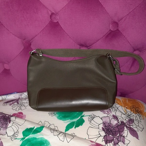 Mini sac forme banane - Picture 2 of 2